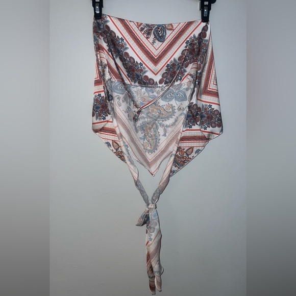 Tied Backless Hanky Hem Paisley Print Halter Top - Picture 3 of 5